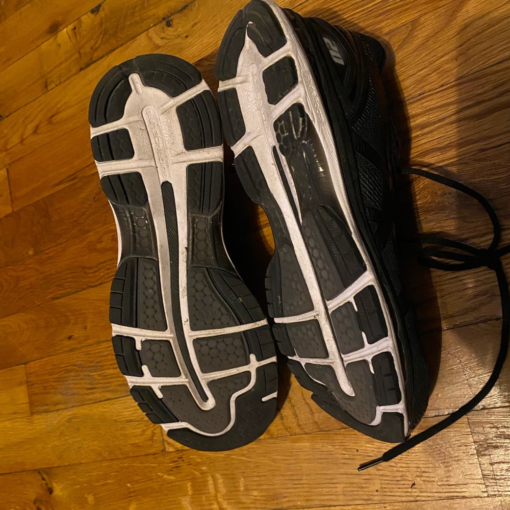 Excellent Condition Only Worn A Few Times. - image 8